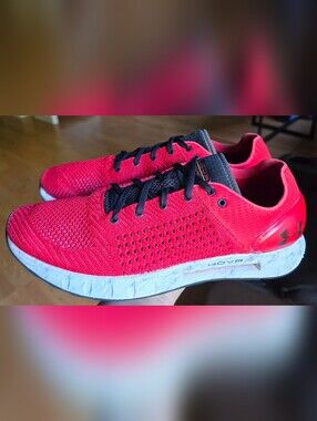 Sz 12 Men's UNDER ARMOUR HOV SONIC 'Red' Running